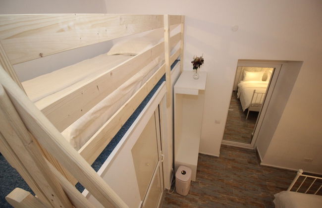 92 Residence - Photo 25