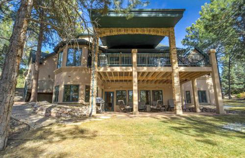 Peaceful Pines! Pool Table, Gym & Forest Views - Foto 8