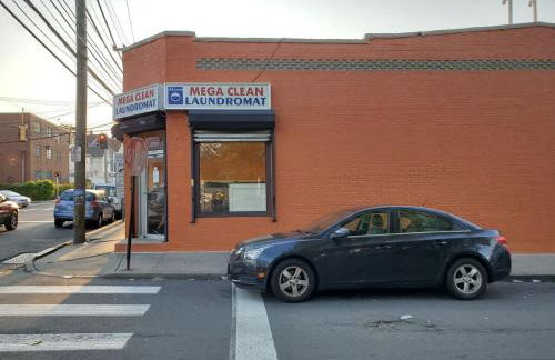 The Gold Room near downtown trains fast wifi - Photo 61