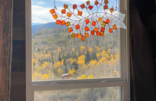 Red-tail Roundhouse at 22 West Cabins and Recreation - Foto 13