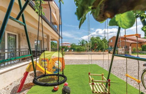 Awesome Home In Nedescina With Kitchen - Foto 17