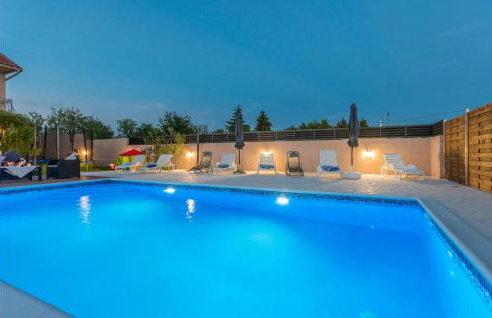 4 Bedroom Gorgeous Home In Lisicic - Foto 20