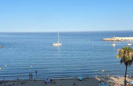 Amazing Beachfront Views - 3 Bedrooms Apartment - Foto 35