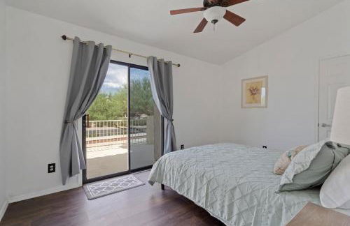 French Country Charm with Pool and Mountain Views - Foto 18