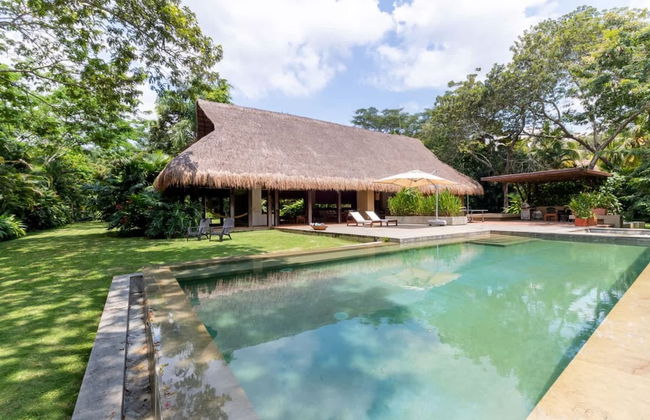 Atonishing 5BR Villa at Mesa de Yeguas - Photo 1