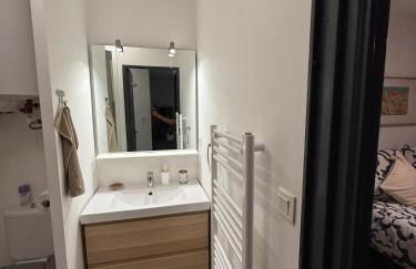 Charmant appartement moderne avec place de parking privative - Foto 30