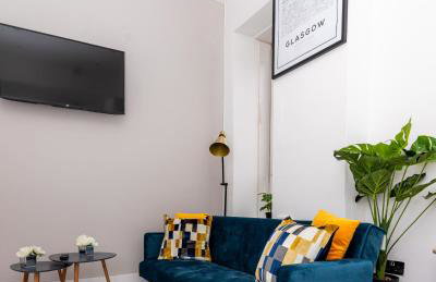 Cheerful 2 Bedroom Homely Apartment, Sleeps 4 Guest Comfy, 3x Double Bed, Parking, Free WiFi, Suitable For Business, Leisure Guest,Glasgow, Glasgow West End, Near City Centre, Perfect For Common Wealth Games 2026 - Foto 45