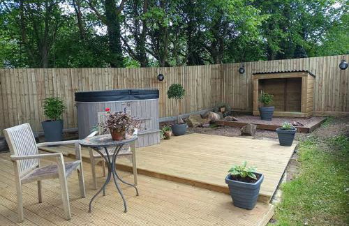 Idyllic with Stream - Hot Tub - Pet ok- Walk 2 Pub - Foto 6