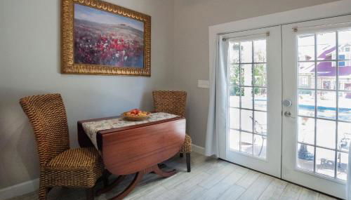 Tank House Stay for 2 in Comfort Texas Access to Pool Hot Tub - Foto 4