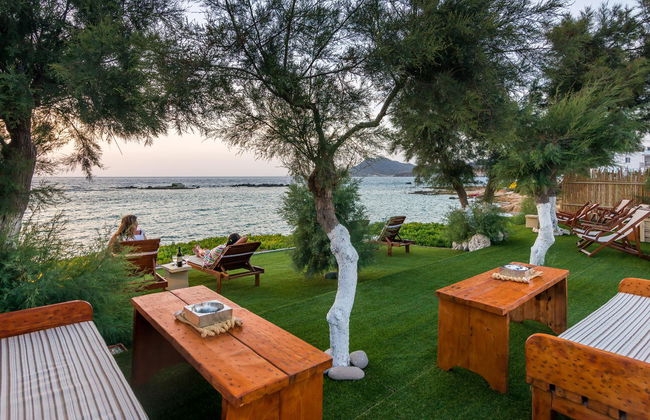 Niki Savvas Rooms & Studios - Foto 3