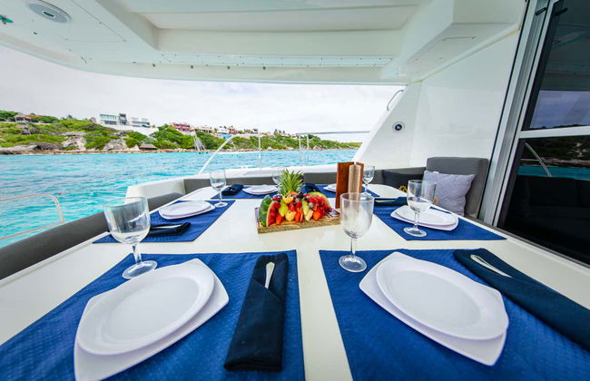 Barco privado a Isla Mujeres con barra libre - Foto 2