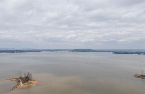 3 bed 2 bath with office room-with futon bed on Weiss Lake - with community ramp & dock - Photo 35