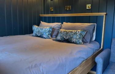 Shepherds Hut on tranquil Powis House Estate - Foto 6