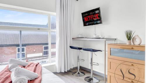 Modern 1A Longton Studio Near Alton Towers with Free Wi-Fi & Kitchenette - Foto 1