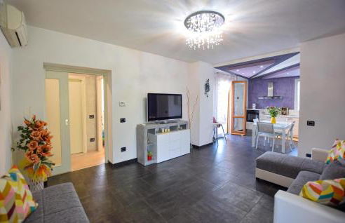 Cozy Apartment In Santa Maria A Monte - Foto 22