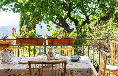 Elegante villa panoramica con giardino e idromassaggio a 10 minuti dal mare - Foto 63