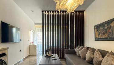 Rhodes City Haven - Photo 1