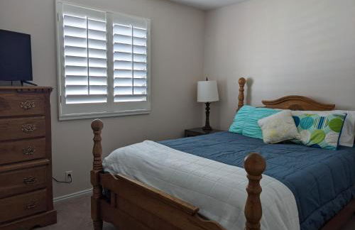 Beautiful Large Residential Home - Photo 22