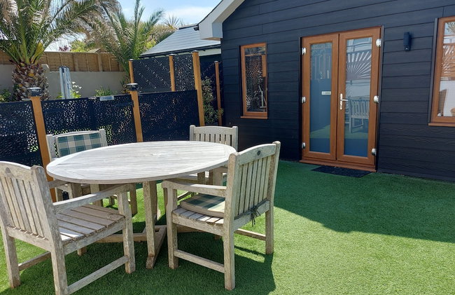 Meadow View Apartments are 2 and 3 bedroomed with private parking - Foto 137