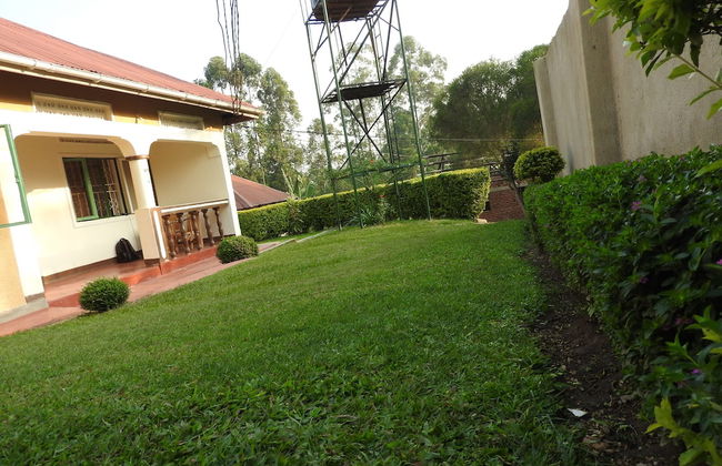 Green Village Apartments - Photo 9