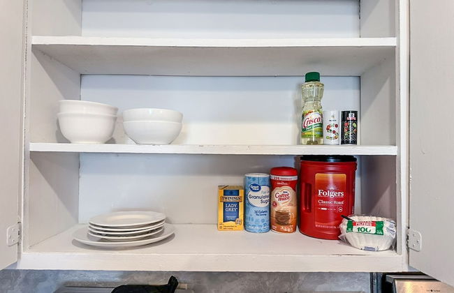 Affordable 2BR Getaway Near Plaza District Lilac1 - Photo 18