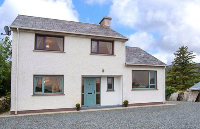 3-bed House in Clonmany With Panoramic Hillside Se - Foto 1
