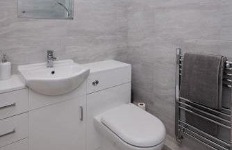 The Corner by the Castle - Photo 29