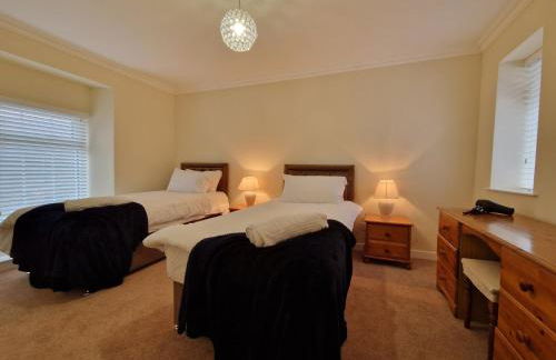 Lewis Gethin House, Newly renovated cottage sleeps 9, close to bike park wales - Photo 15