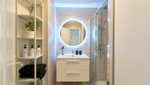 Penthouse - Private Rooftop Terrace, 2min to Beach - Foto 5, Shower