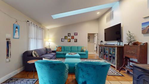 Four Bedrooms & a Beach - Photo 2