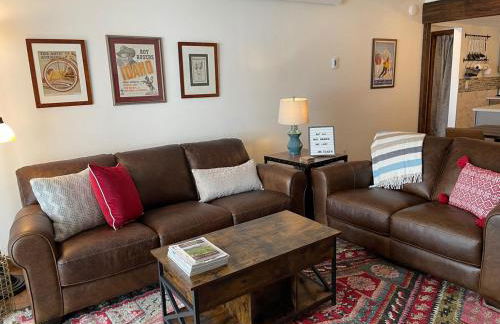 Newly Renovated Ski In Ski Out 2BR Condo - Foto 13