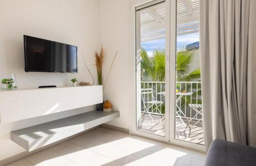 Tramonti Incredibili in Piscina - Apartment8 con AC WiFi in Residence - Foto 16