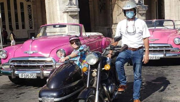 Tour de sidecar por Havana