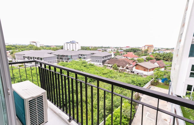 Locals Prio ChiangMai Central Airport Plaza - Photo 19