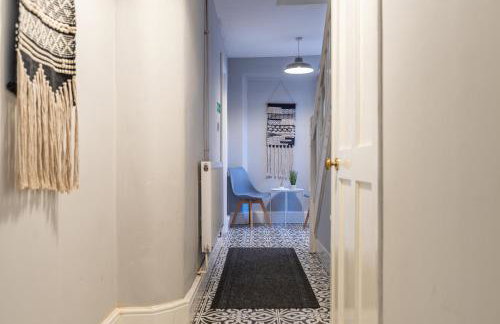 Airfield Manor - Photo 3