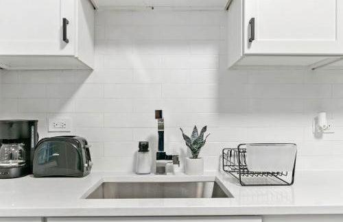 2BR Comfy and Stylish Apt in West Town - Erie 1R - Foto 16