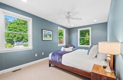 Blissful Boyne City Retreat: Luxurious & Modern! Sleeps 15! - Foto 38