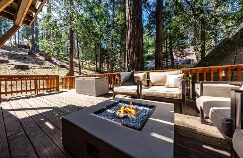 HB Hideaway Boho Treehouse Vibes in the Pines - Foto 12