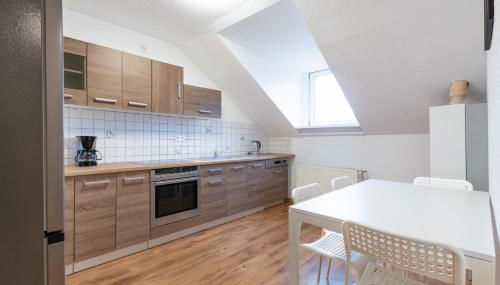 Duisburg - 2 Schlafzimmer Monteurwohnung - Vollausgestattete Küche - WIFI - Photo 2, stove, dishwasher, pet friendly, minibar