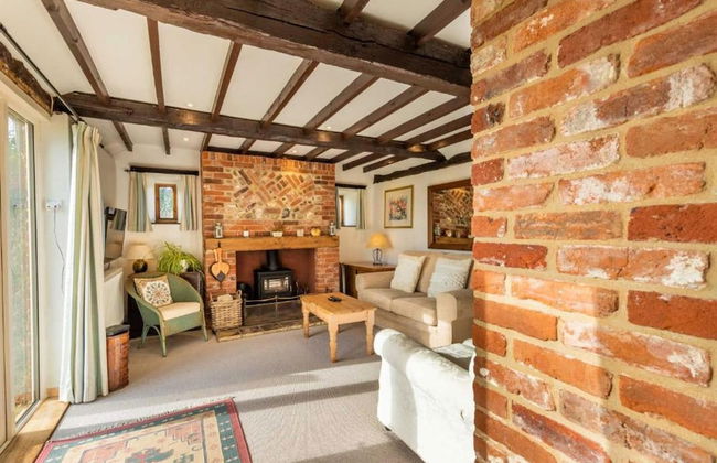 Host Stay Woodfalls Barn - Foto 37