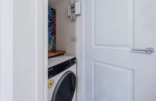 Family-Friendly 4-Bedroom House in Moston with Parking and Garden - Foto 39