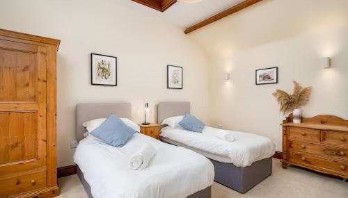 Blacksmiths cottage set on a peaceful farm - Foto 2, towels, wardrobe