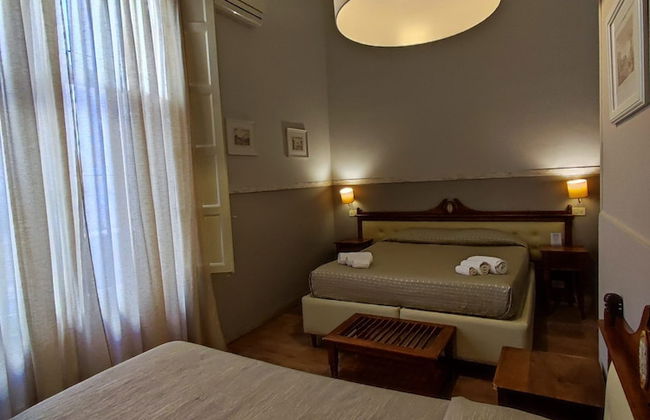 La Collegiata Guest House - Photo 18