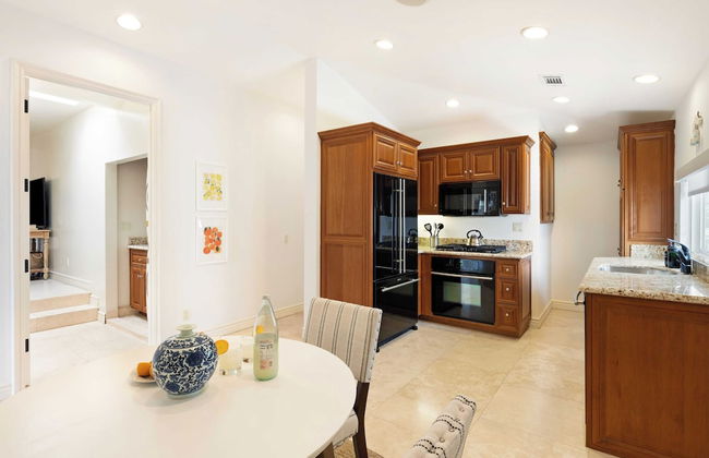 Shoreline by Avantstay Spectacular Beachfront Home w/ Fire Pit, Spa & Pool Table - Foto 42