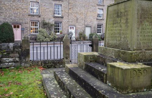 Elegant Number Two - Photo 14