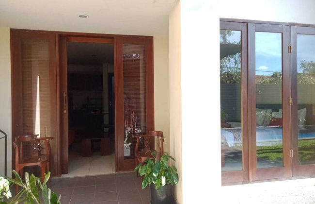 Sekuta Condo Suites - Photo 1