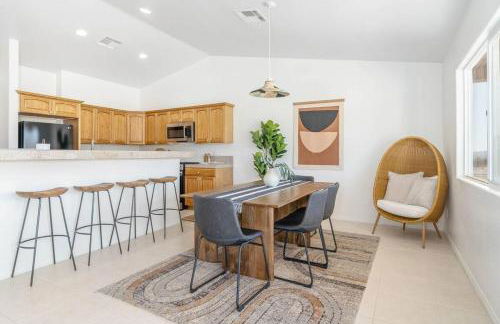 Casa Del Sol-Mountain View 3BR Home w Pool Hot Tub - Foto 10