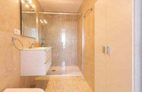 City Center Deluxe Sky View by Valcambre - Foto 8