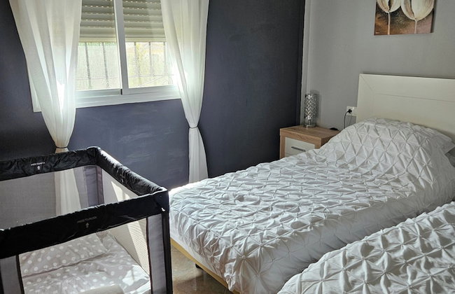 Villa - Sleeps 4 - Pool - Patio - Parking - Photo 10
