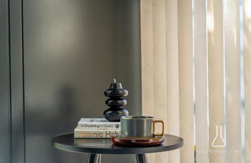 Luxury Birmingham City Centre Townhouse with BALCONY- Sleeps 10 - FREE Parking - Perfect for Contractors, Business Travellers, Families and other Groups - Near Bullring, Newstreet, Selfridges, NEC, NIA & Birmingham airport - Photo 49